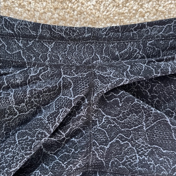 Lululemon Align Black Lace Patterned Leggings - Picture 3 of 5
